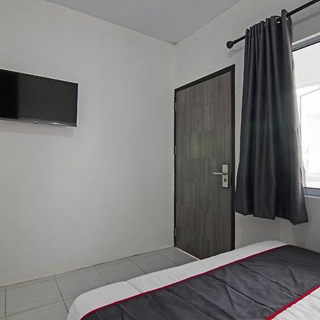 Oyo 92300 Koala House Hotell Pekanbaru Eksteriør bilde