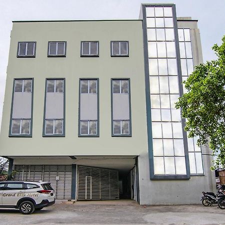Oyo 92300 Koala House Hotell Pekanbaru Eksteriør bilde