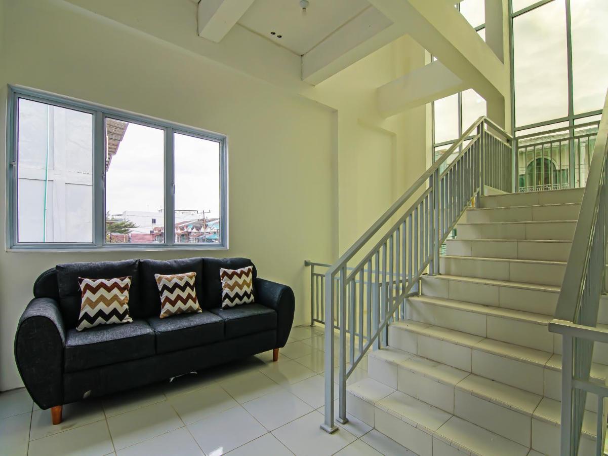Oyo 92300 Koala House Hotell Pekanbaru Eksteriør bilde